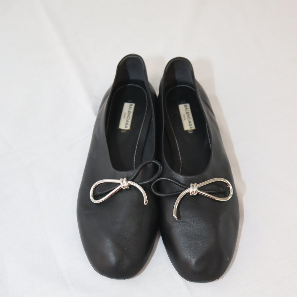 Balenciaga Black Leather Flats with Silver Metal Bow size 41 1/2 made in Italy - Picture 9 of 14